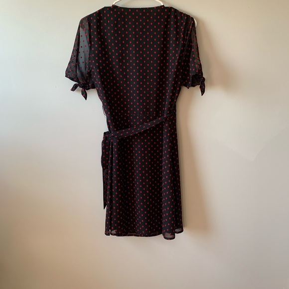 Polka Dot BCBG wrap dress - Picture 2 of 4